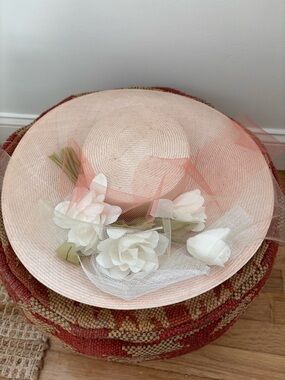 Noel Stewart Millinery formal Kentucky Derby fascinator hat white and blush